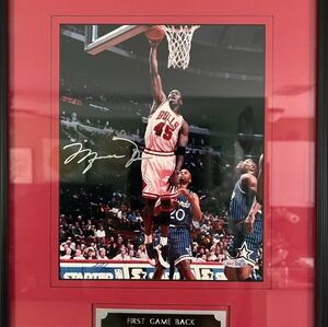 Autographed Michael Jordan PHOTO with UD COA - GOAT - JORDAN